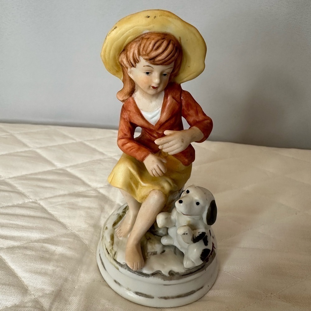 Vintage Porcelain Girl With Dog Figurine Adult Home Decor Collectables Small - Picture 5 of 5